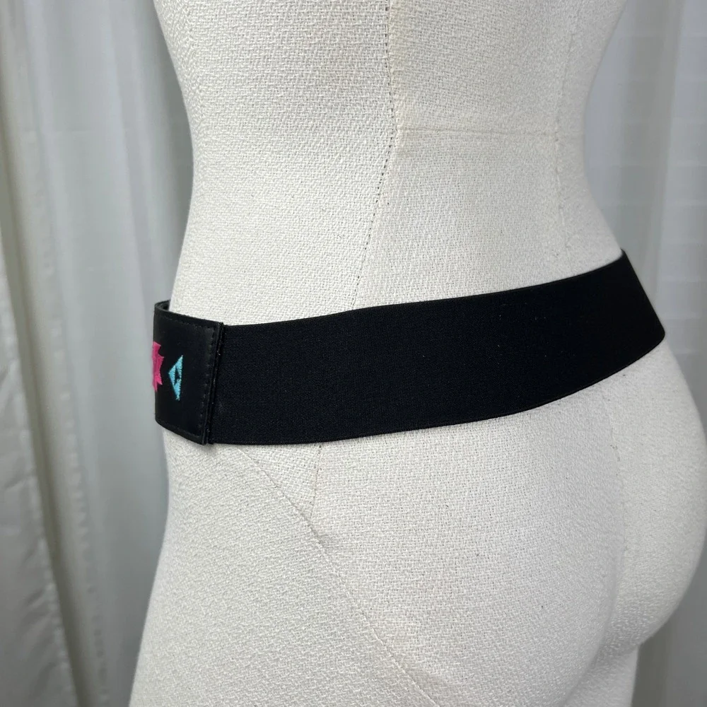 Womens Black Leather Embroidered Southwestern‎ Elastic Waist Belt M Festival USA